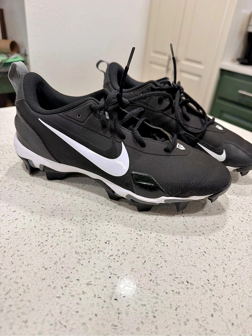 Nike Mike Trout Men's Black & White US 7.5 Cleats